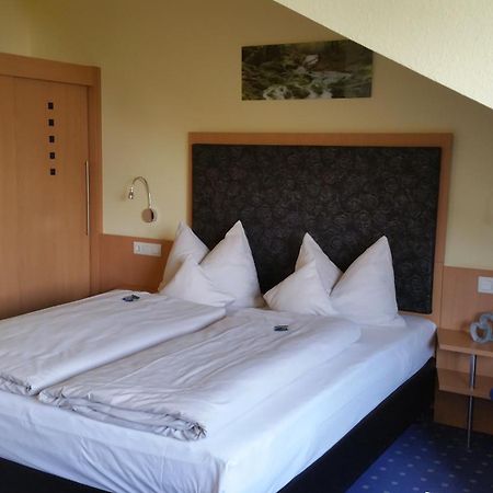 Hotel Ifen Wiesloch Bagian luar foto