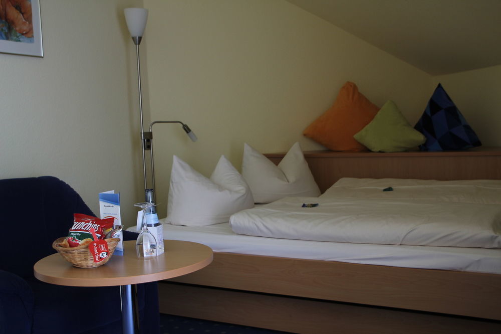 Hotel Ifen Wiesloch Bagian luar foto
