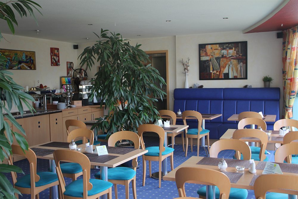 Hotel Ifen Wiesloch Bagian luar foto