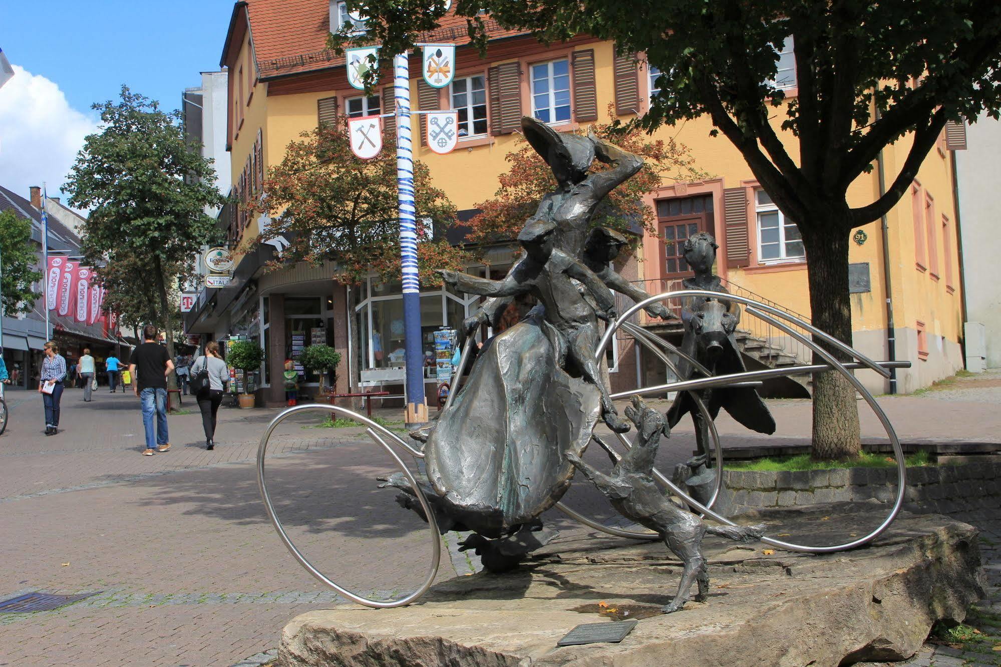 Hotel Ifen Wiesloch Bagian luar foto