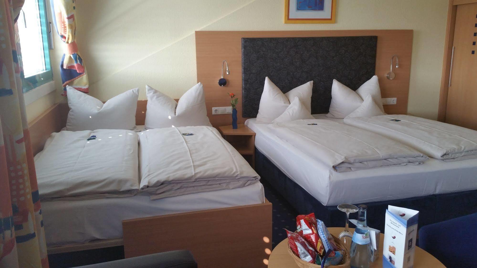 Hotel Ifen Wiesloch Bagian luar foto