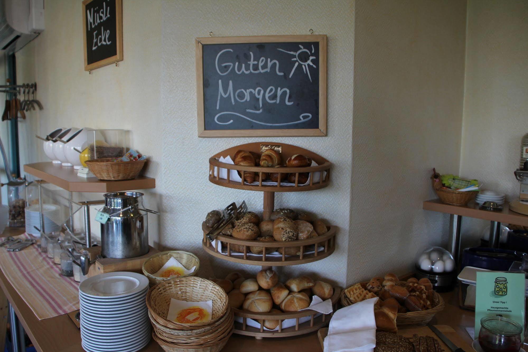 Hotel Ifen Wiesloch Bagian luar foto