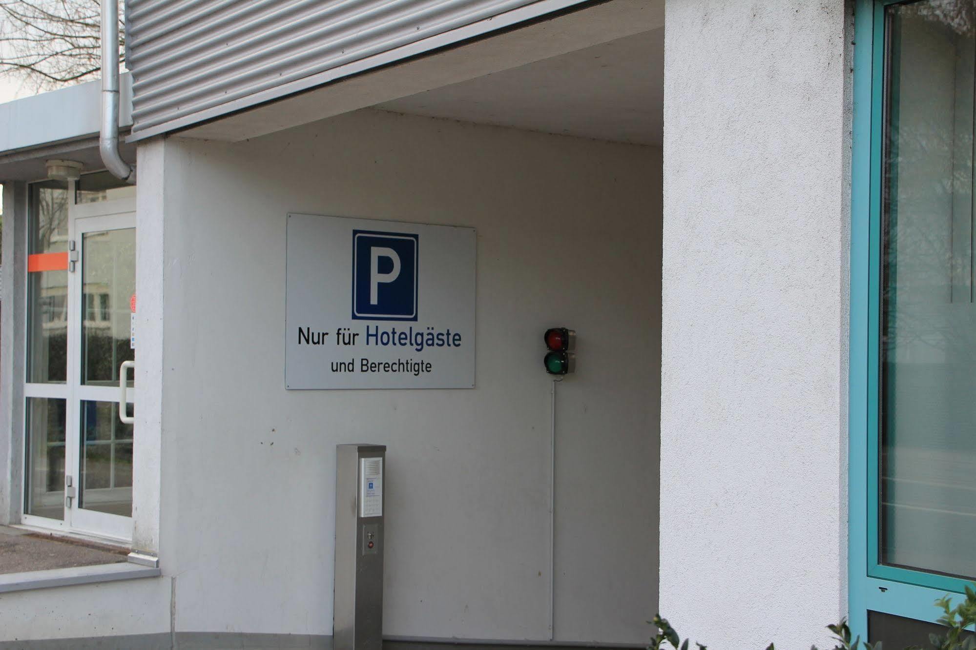Hotel Ifen Wiesloch Bagian luar foto
